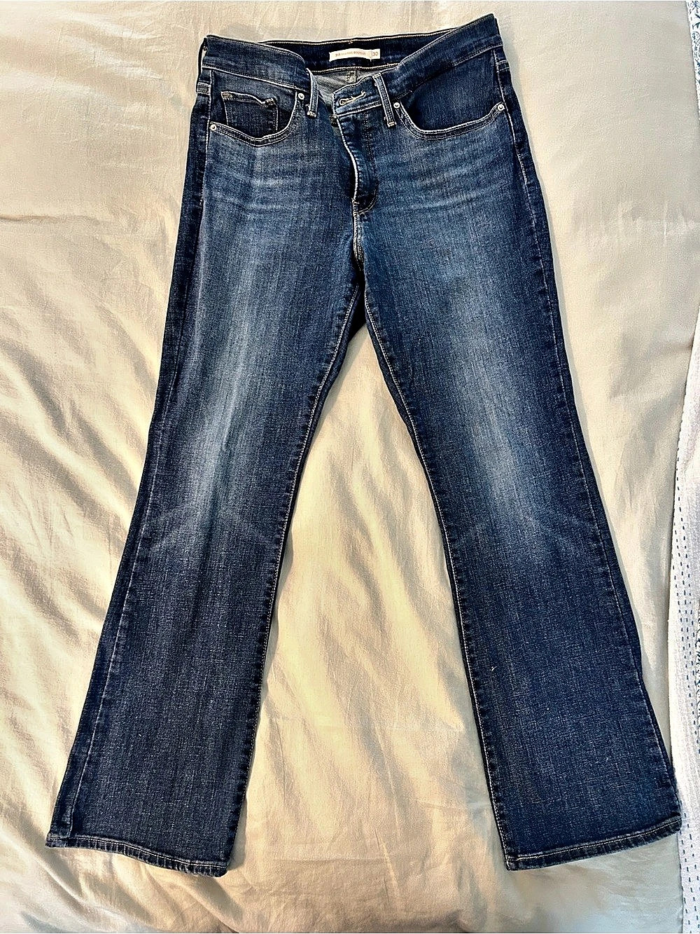 Levi's 315 Shaping Bootcut Jeans in Blue Waist 30